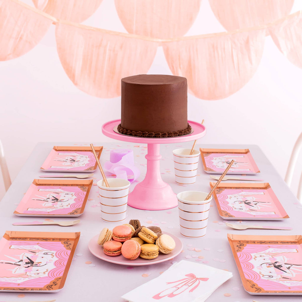 Pirouette Guest Napkins - 16 Pk.