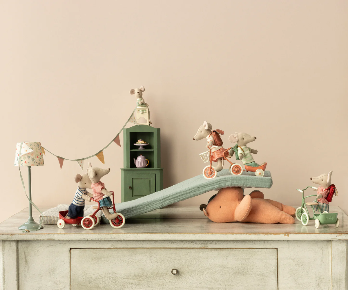 Tricycle hanger, Mouse - Coral