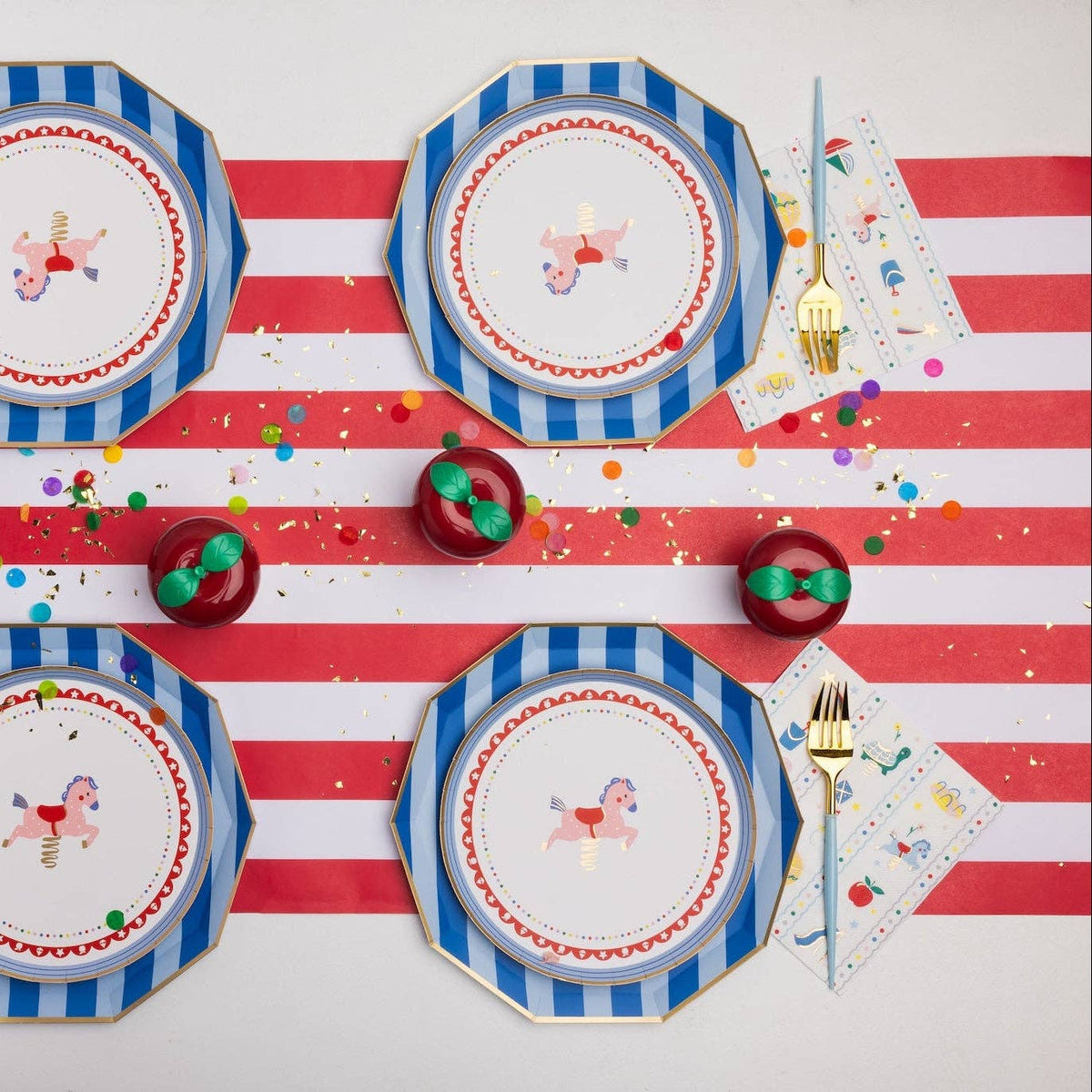 PETITE PLAYGROUND LARGE NAPKINS