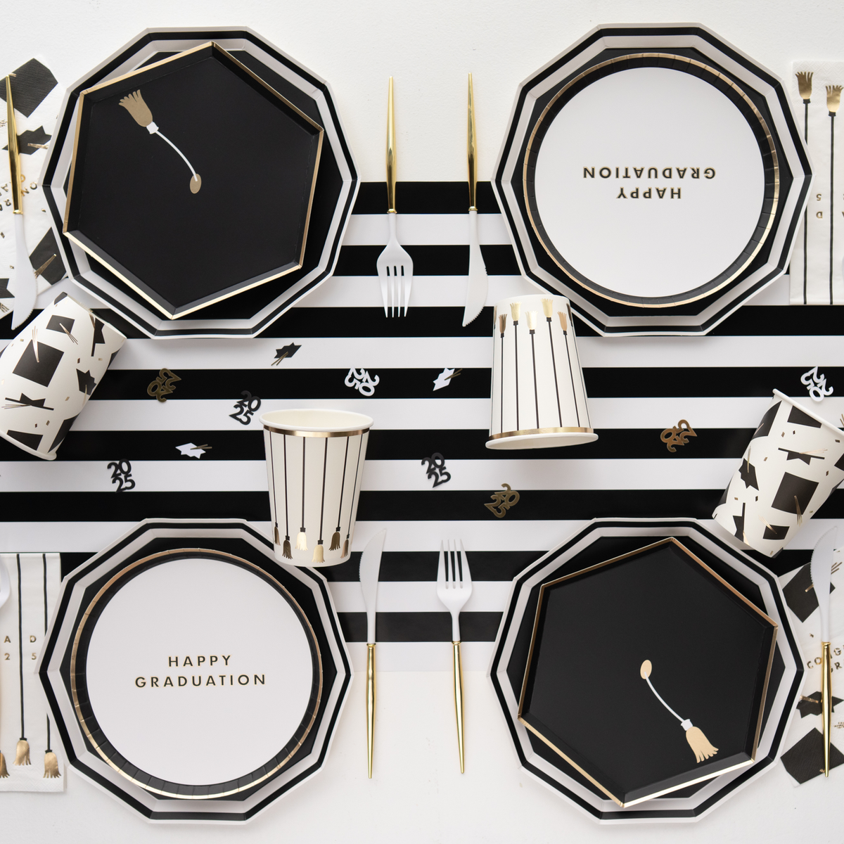 BLACK AND WHITE DECAGON DINNER PLATES