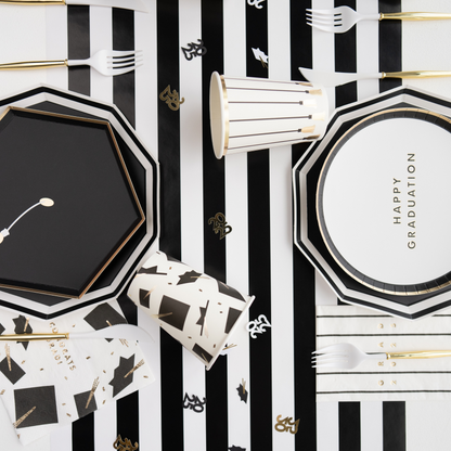 HAPPY GRADUATION SNACK PLATES