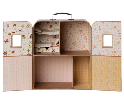 SuitCasa Mouse House