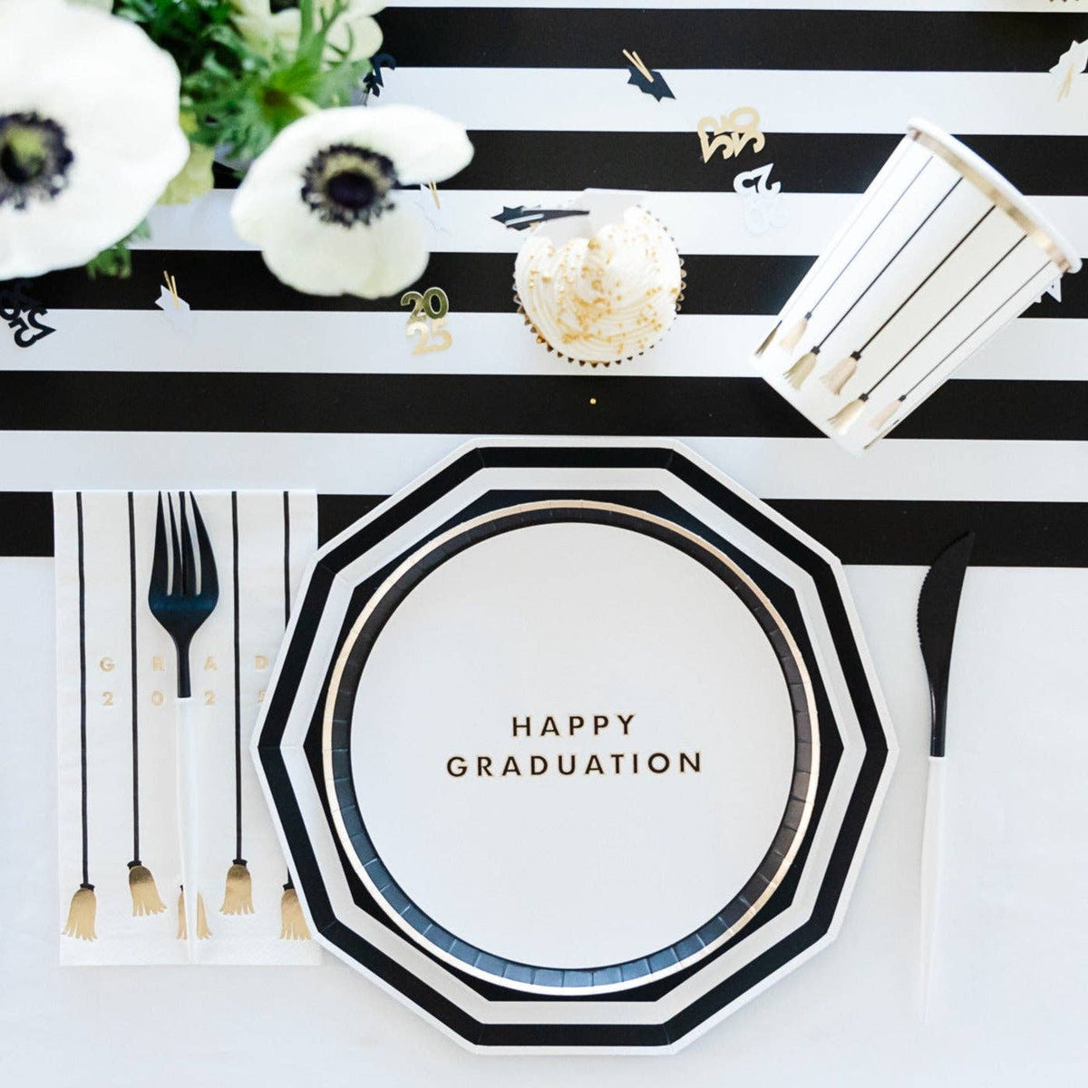 HAPPY GRADUATION SNACK PLATES