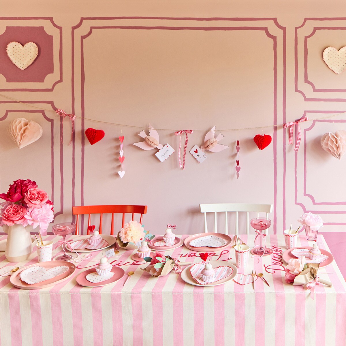 Vintage Rose Heart Napkins (x 16)