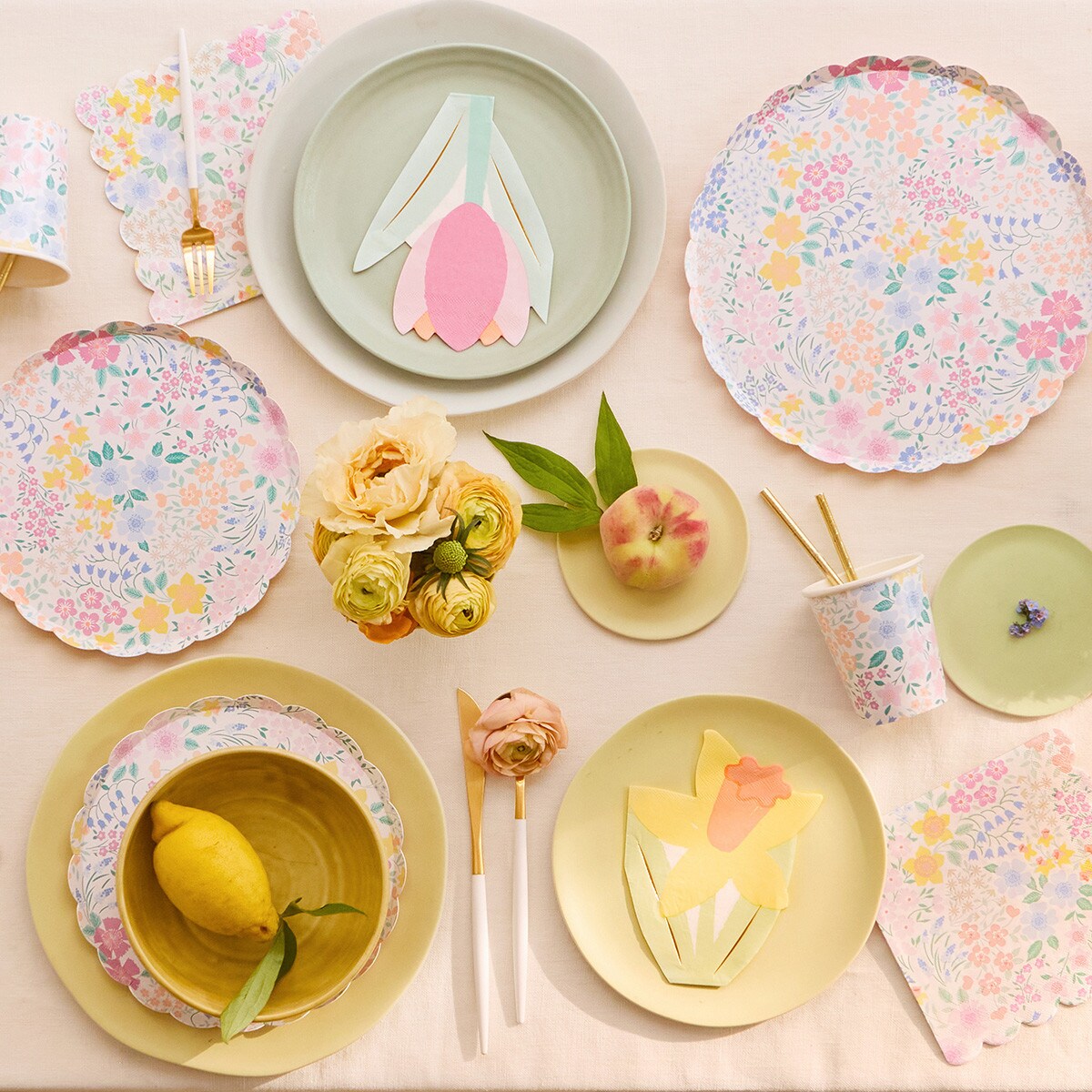 Cottage Garden Dinner Plates (x 8)